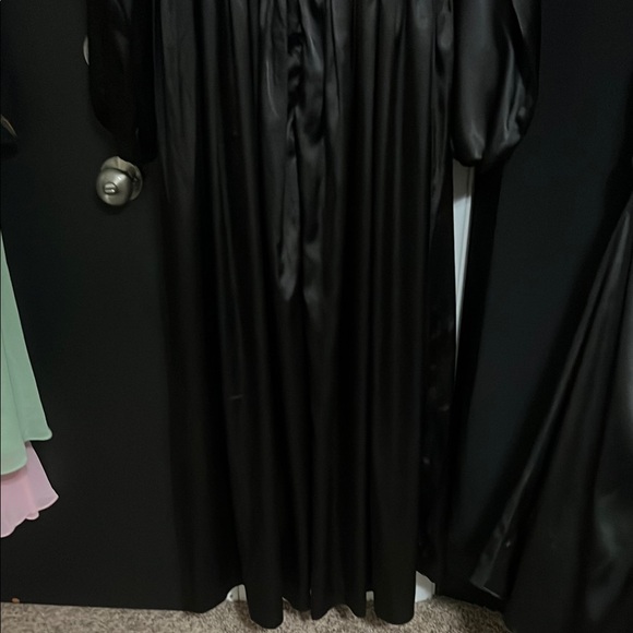 Black Plunge Neck Bishop Sleeve Gown - Picture 7 of 14